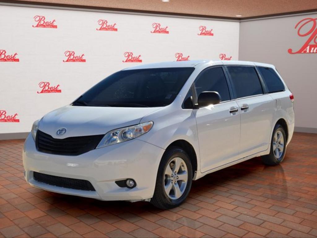 2012 Toyota Sienna Base's photo