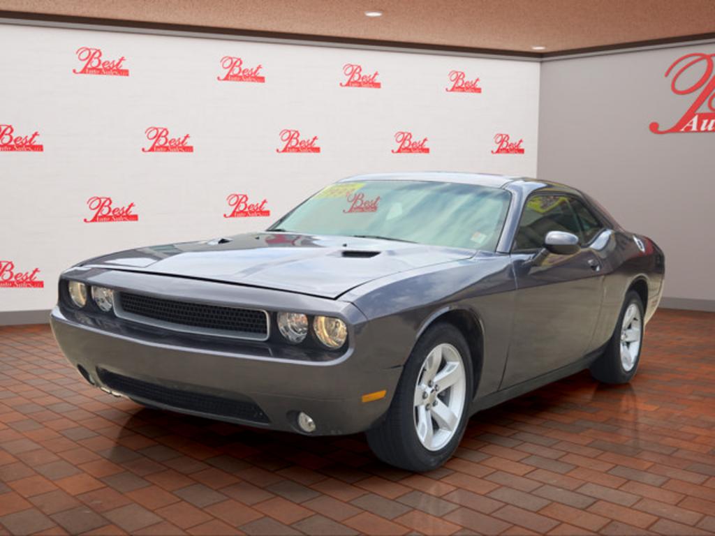 2014 Dodge Challenger SXT's photo