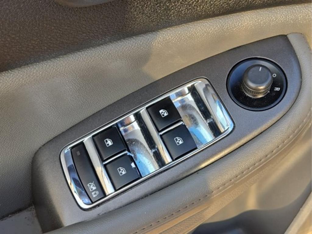 2013 Chevrolet Malibu 1LS - Photo 11