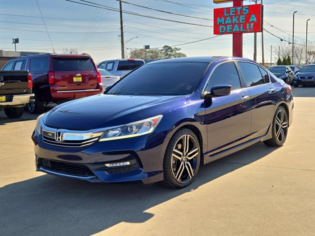 2016 Honda Accord Sport's photo