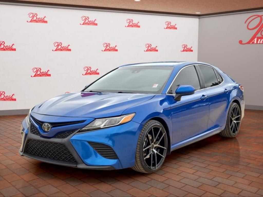 2020 Toyota Camry SE