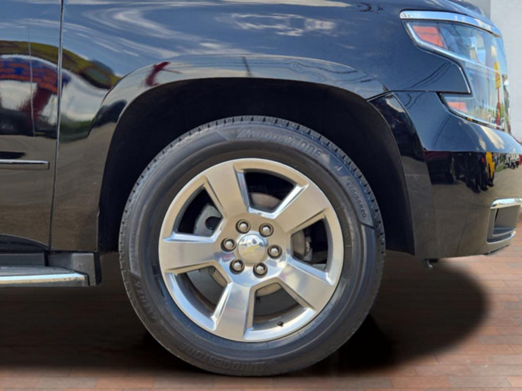 2018 Chevrolet Suburban Premier - Photo 9
