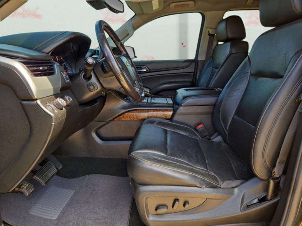2018 Chevrolet Suburban Premier - Photo 18