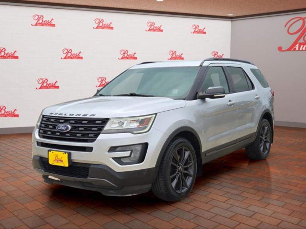 2017 Ford Explorer XLT 4WD's photo
