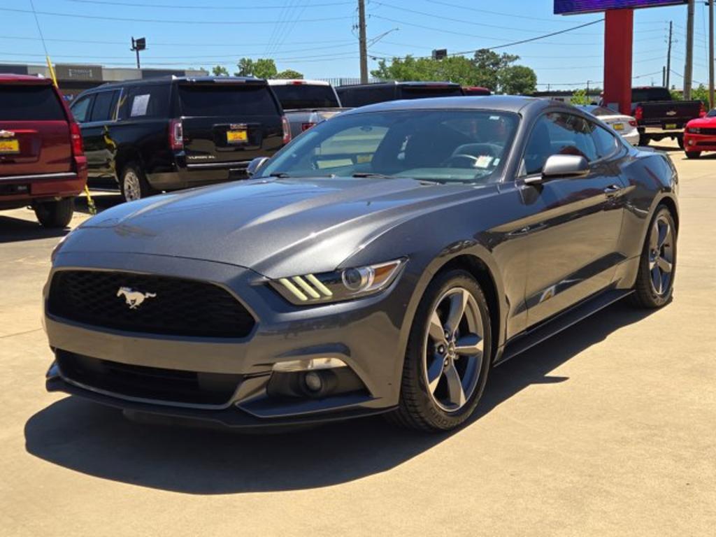 2016 Ford Mustang V6 Coupe's photo